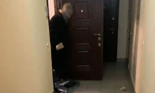 У Києві злодій зумів обчистити квартиру в присутності господарів