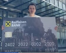Raiffeisen Bank, ваші податки в рф – це ракети на Маріуполь (відео)