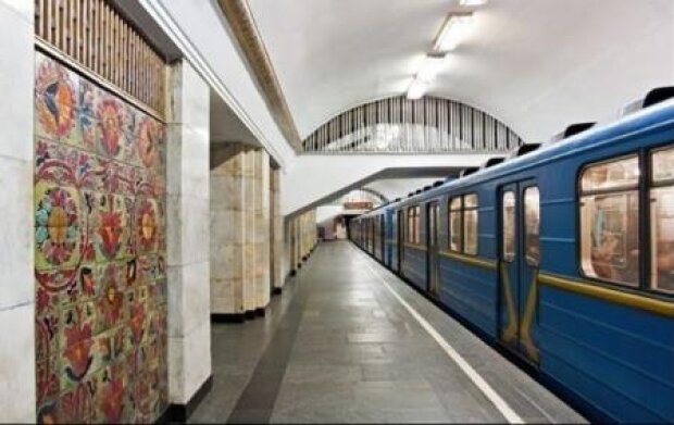 За відсутність масок оштрафували майже 2,5 тис. пасажирів київського метро