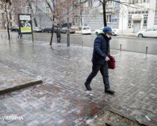 Ожеледиця на дорогах і сильний вітер: у Києві завтра прогнозують негоду