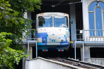 Зупинено рух фунікулера з причини відсутності напруги — Київпастранс