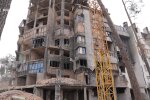 Підряд на відбудову найвідомішої багатоповерхівки Ірпеня дістався оточенню “смотрящого” Комарницького