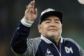 Помер легендарний футболіст Дієго Марадона