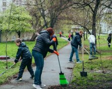 Київ розквітає: як столиця відзначила День довкілля масштабними толоками