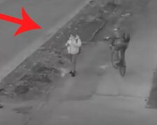 У Києві чоловік на велосипеді місяць обливав перехожих фарбою — пояснити чому він це робив не зміг