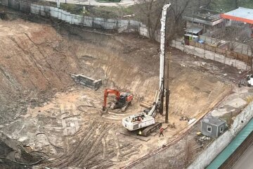 Біля Солом'янського парку відновили будівництво ЖК, незважаючи на припис благоустрою