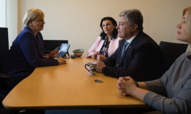 Порошенко запросив євродепутатів на Донбас, щоб побачили наслідки російської “дружби”