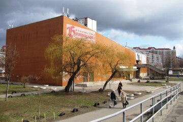 Кінотеатр «Братислава» реконструюють за майже 100 млн гривень