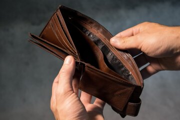 Більшість українців вважають себе бідними: Держстат