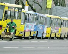 Водіїв київських маршруток штрафують за пасажирів без перепусток