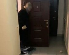 У Києві злодій зумів обчистити квартиру в присутності господарів
