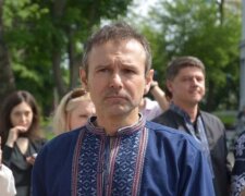 У Вакарчука відмовились від мажоритарника через зв’язки з кумом Путіна