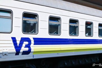 «Укрзалізниця» змінила маршрути у трьох областях через загрози безпеці