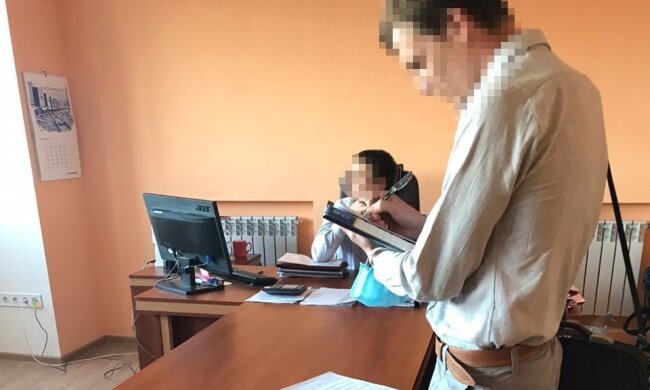 Багатомільйонна корупційна схема: в Києві та Вінниці проходять обшуки в Укрзалізниці