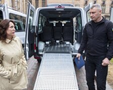 Підтримка на колесах: Київ розширив парк соціального транспорту для дітей з інвалідністю