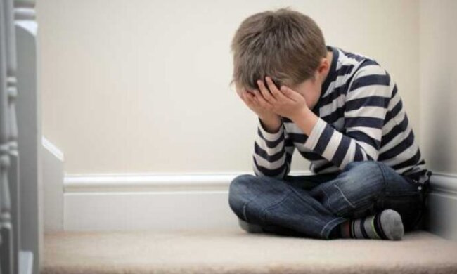 Столичній вчительці, яка била першачка, дали 200 годин громадських робіт