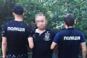 Нападали на поштові відділення та пункти обміну валюти: в Києві затримали озброєну банду (фото, відео)