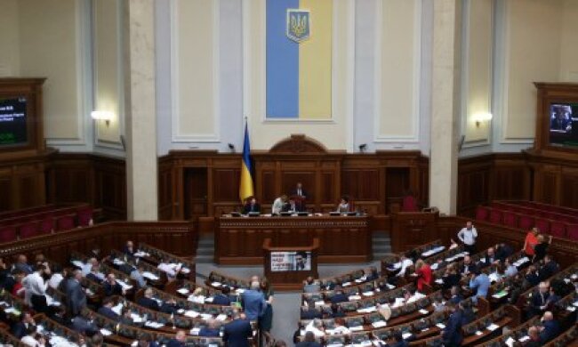 Геть від Росії і менше бізнесу: чого чекають українці від нової Ради