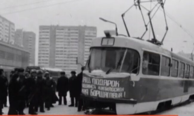 Перший у колишньому СРСР: швидкісному трамваю столиці виповнився 41 рік (відео)