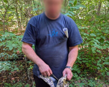 В Голосієві затримали киянина з майже сотнею пакетиків з психотропами