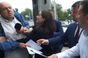 Прес-секретар Зеленського перешкоджала роботі журналіста