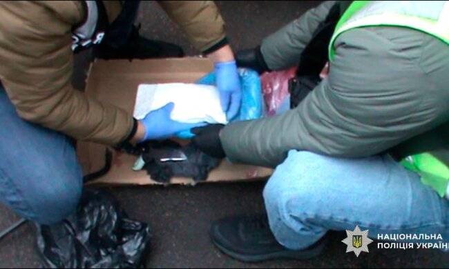 💰 35 МІЛЬЙОНІВ В КОРОБКАХ: У Києві накрили іноземця з рекордною партією кокаїну!