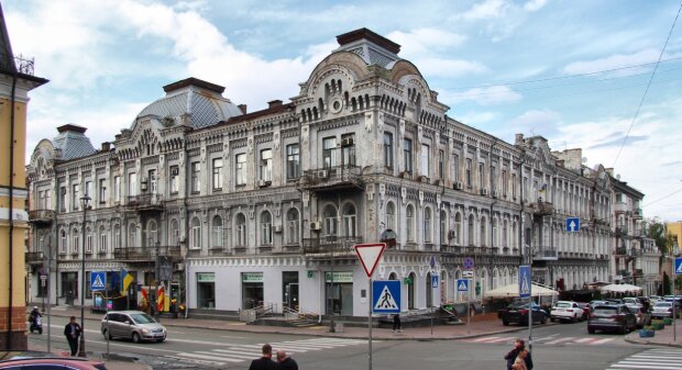 Що приховує 100-річна історична будівля на Поштовій площі? У Києві розповіли історію прибуткового будинку Максимової