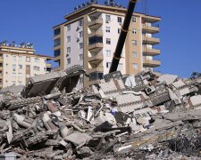 Землетрус в Туреччині та Сирії: кількість жертв сягнула 28 тисяч осіб, рятувальні роботи призупинені