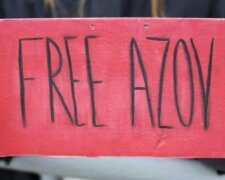 У Києві провели акцію "Free Azov", аби нагадати за полонених захисників "Азовсталі", які вкотре не включаються в обмін