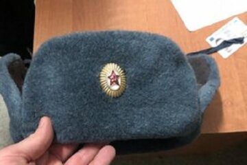 Юнакові з Києва загрожує тюремний термін за радянську армійську вушанку