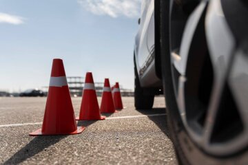 Водійське посвідчення без стресу: детальний огляд провідних автошкіл столиці та поради щодо вибору ідеального навчального центру