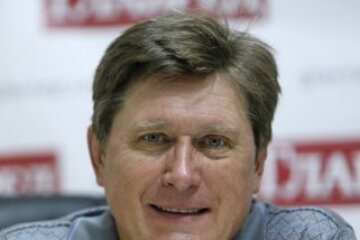 Активність Зеленського підняла рейтинг “Слуги Народу” – Фесенко