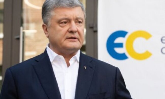 Порошенко розкрив деталі грудневого перевороту