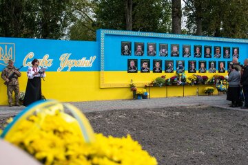 У Гостомелі презентували пілотний проєкт меморіалізації пам’ятних місць