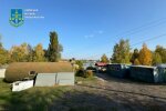 У столиці біля озера Заплавне незаконно зайняла ділянку та розпочала будівництво