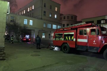 В лікарні на бульварі Шевченка під час ліквідації пожежі рятували пацієнтів