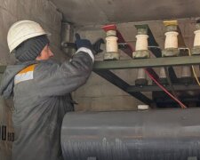 Блекаут на Десні: 107 тисяч родин без світла та екстрені вимкнення у Києві