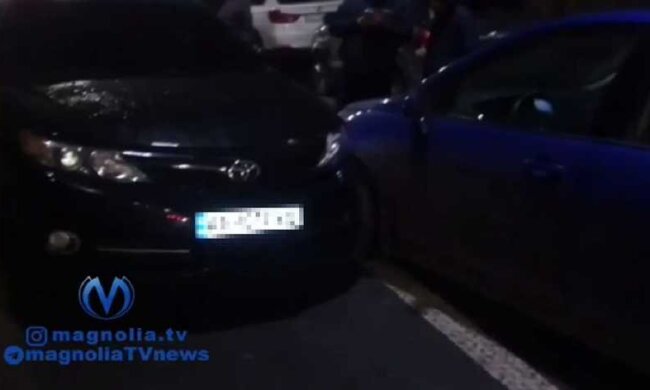 У центрі Києва сталася серйозна масова ДТП із шістьома авто (відео)