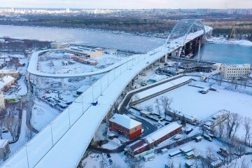 Подільський міст не добудують наступного року