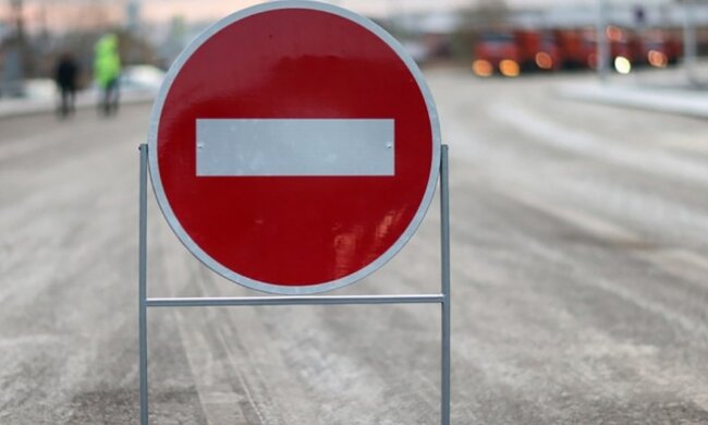 У Києві перекривають частину дороги з бульв. Міхновського до просп. Лобановського - ремонтуватимуть метро