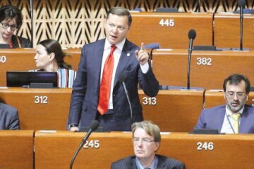 Ляшко змусив чиновників у Страсбурзі червоніти