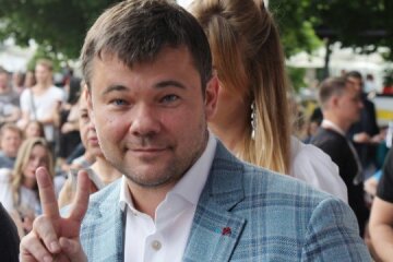 Андрій Богдан припаркував своє авто посеред Володимирської? (фото)