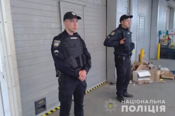 На «Столичному» ринку були поранені три співробітники поліції