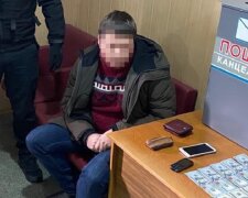 На хабарі затримано чиновника Укроборонпрому