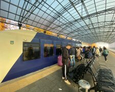 В аеропорт Бориспіль запустять новий потяг українського виробництва