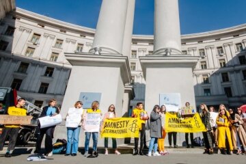 У Києві відбулася акція солідарності з жінками Афганістану