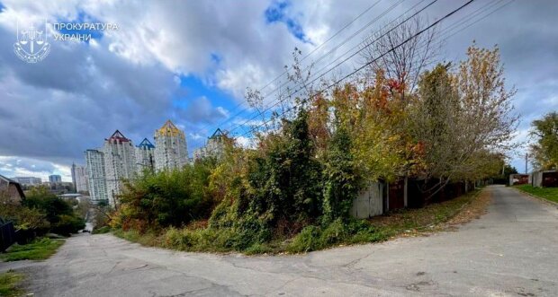 У Києві суд повертає місту 0,7 га землі за 32 млн: ділянка пустувала майже 20 років