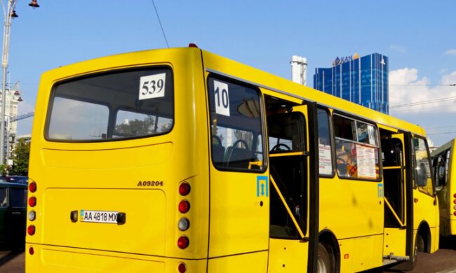 Зраділи рано: київські маршрутки все-таки подорожчають