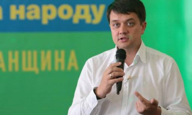 Найбільша інтрига з Разумковим: у “Слузі народу” ділять посади