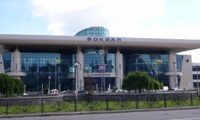 В Києві пропонують запустити тролейбус з Троєщини на залізничний вокзал